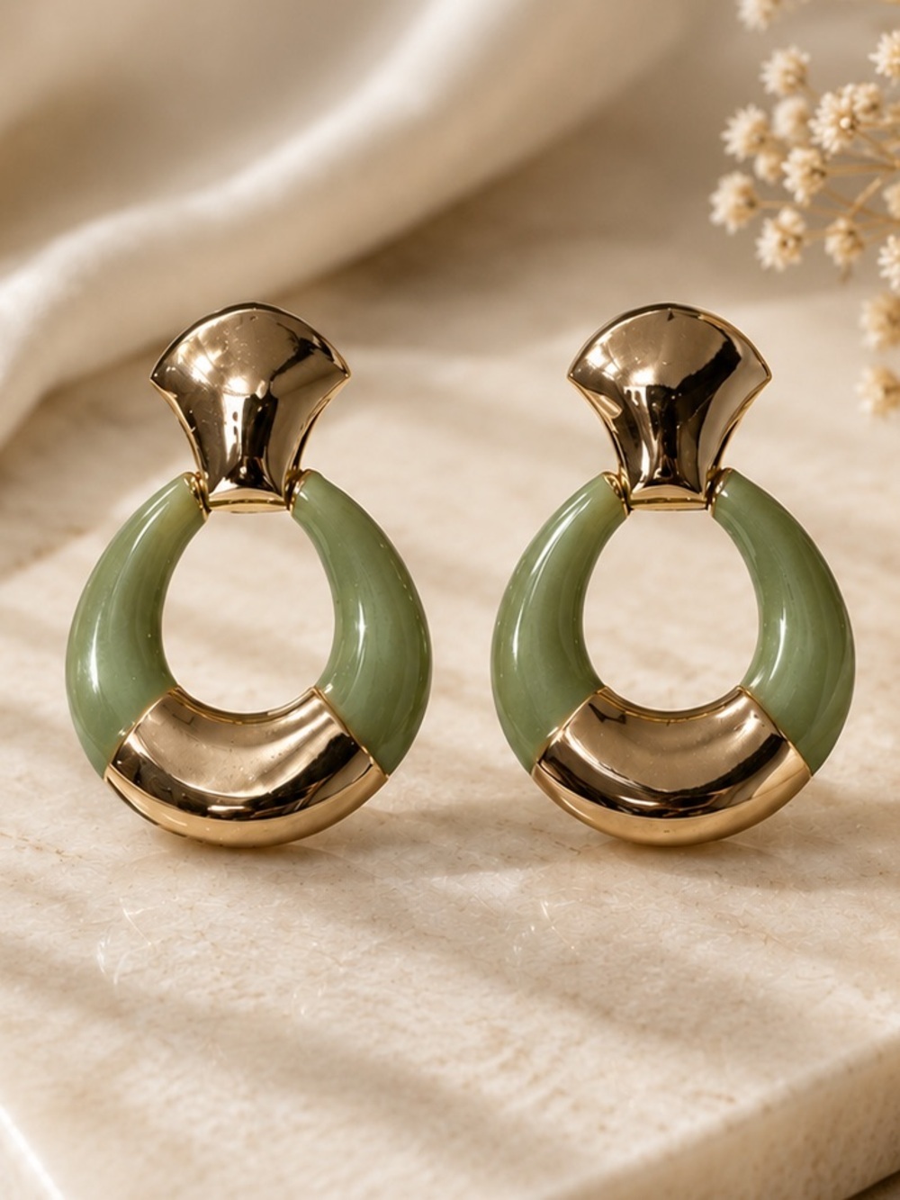 Retro Mint Green Enamel Gold Tone Earrings, 80’s inspired, geometric